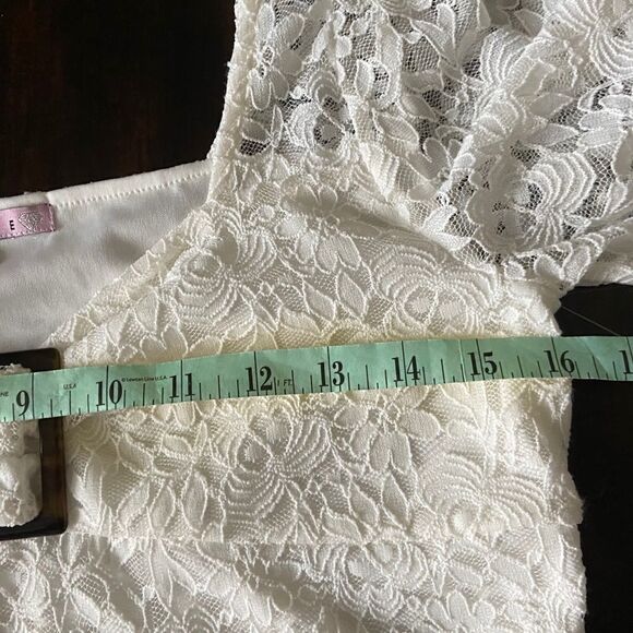 NEW LG Solid Ivory Lace V-Neck Top Blouse - Picture 13 of 16